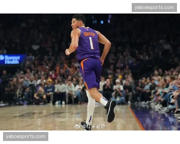 布克23分难阻球队惨败 太阳外线核心遭遇雷霆严防